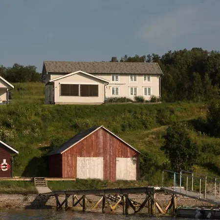 Little House Right By The Sea, Stunning View Сasa de vacaciones Rensa